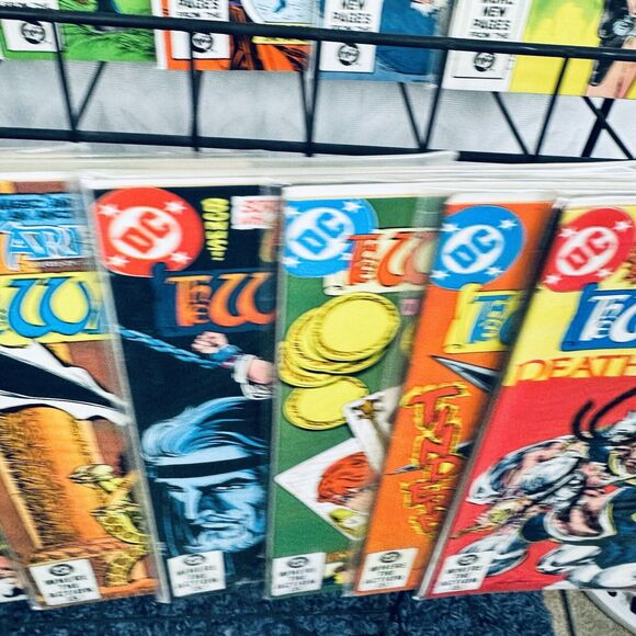 Enter The Lost World Of The WARLORD 41-49 51-60 Lot DC Comics Mike Grell - Picture 7 of 9